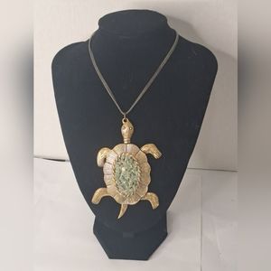 Vintage Gold Tone & Green Stone Articulated Sea Turtle Pendant.